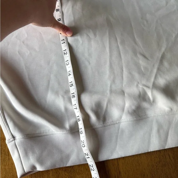 lululemon athletica Scuba Sweatshirt Color: Bone Sz 10 - Picture 4 of 4